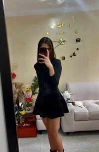 Selenne_28 - Live Cam