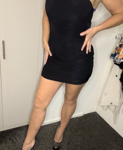 Sophia-Squirts-UK - brunettes
