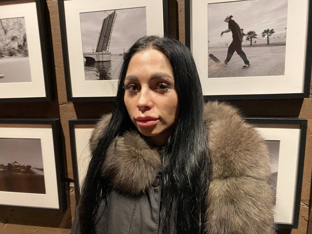 247camsex.com wiggychill livesex profile in at-at cams