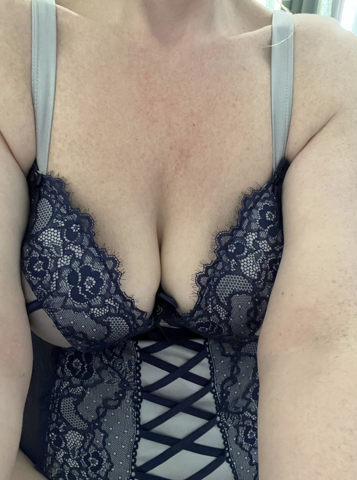 CurvyAva3