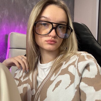 lynncroston from stripchat