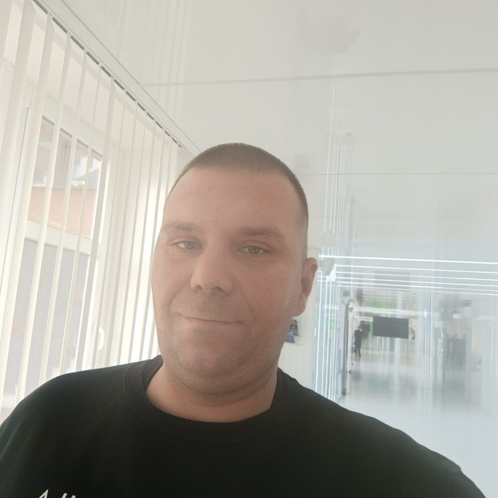 michael1901ba from stripchat