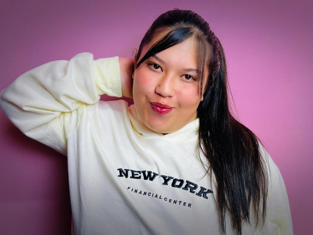 pornsexycams.com salome_curvy_ livesex profile in curvy cams