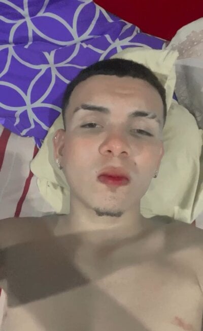mickey_05_08 from stripchat