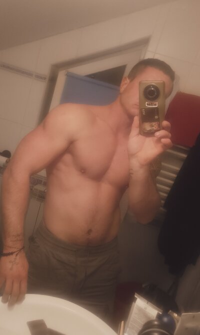 mlody9010 from stripchat