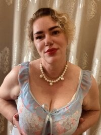 unsual_milf's Webcam Show