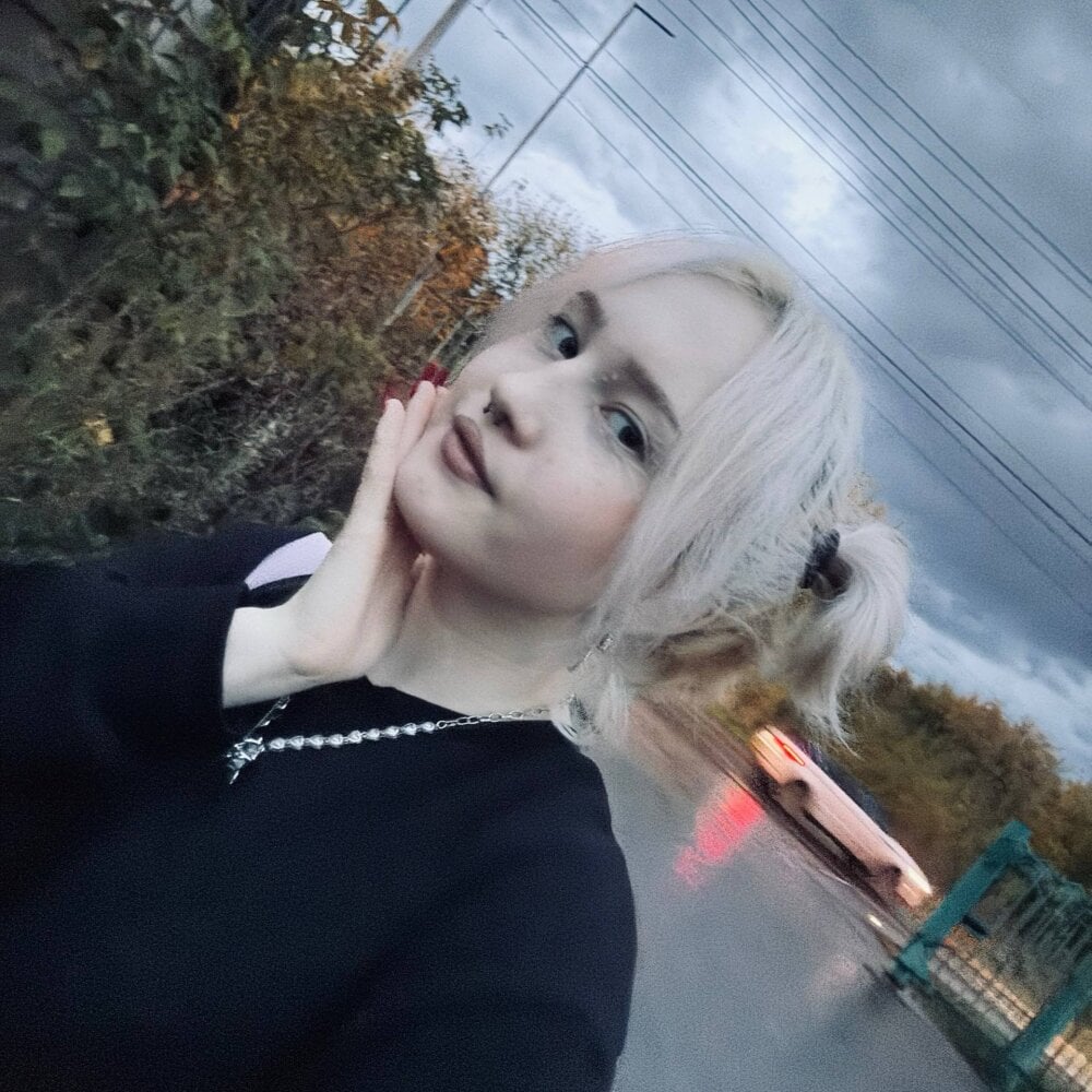 bestlivesexchat.com ranakaduk livesex profile in roman cams