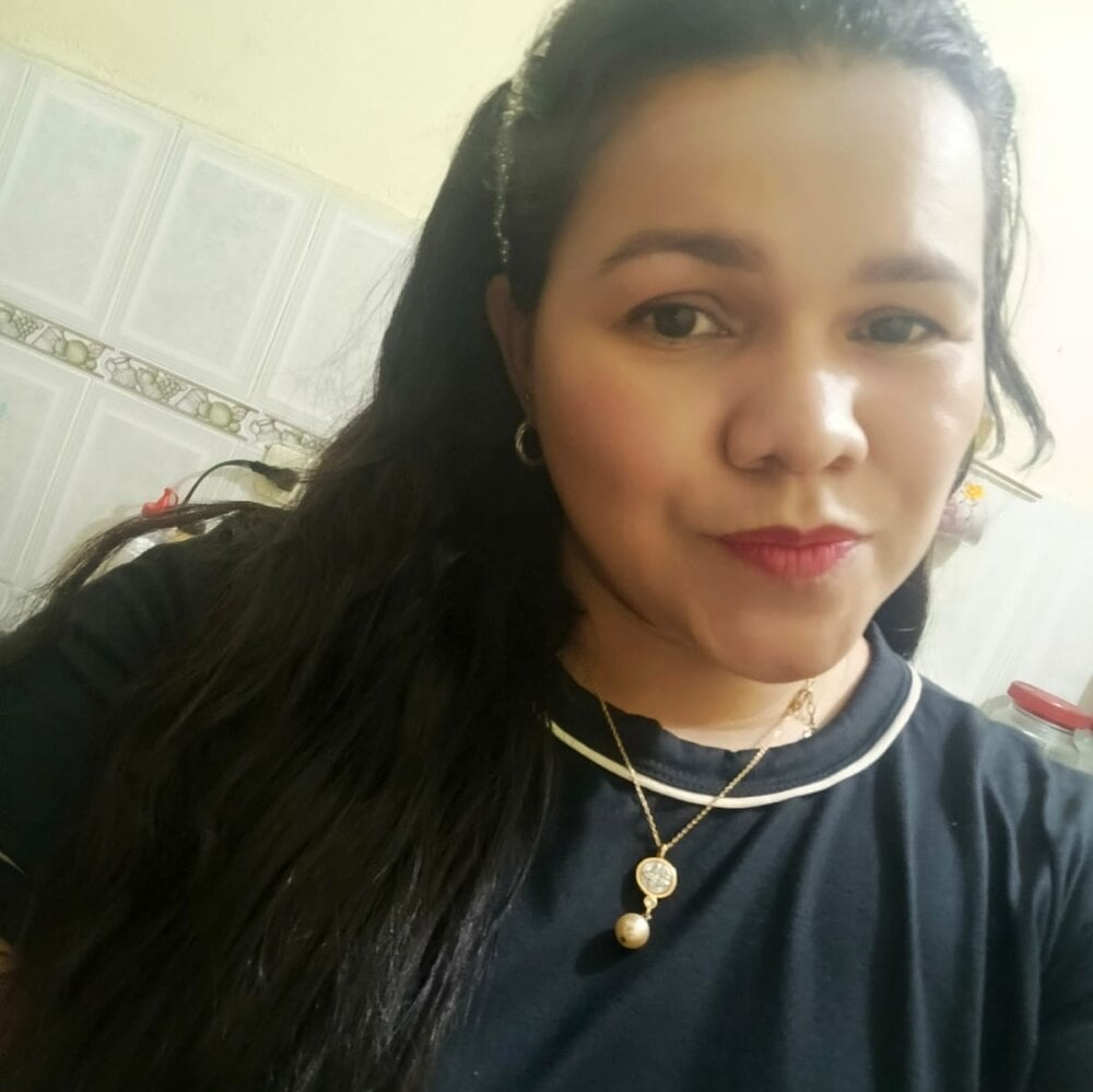 livesex.fan yaky_1192 livesex profile in curvy cams