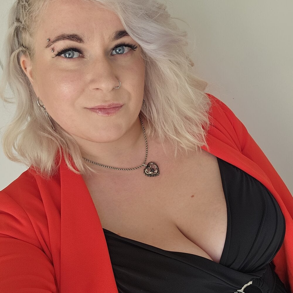 onaircams.com sweetprincess93 livesex profile in free-cities-of-essos cams