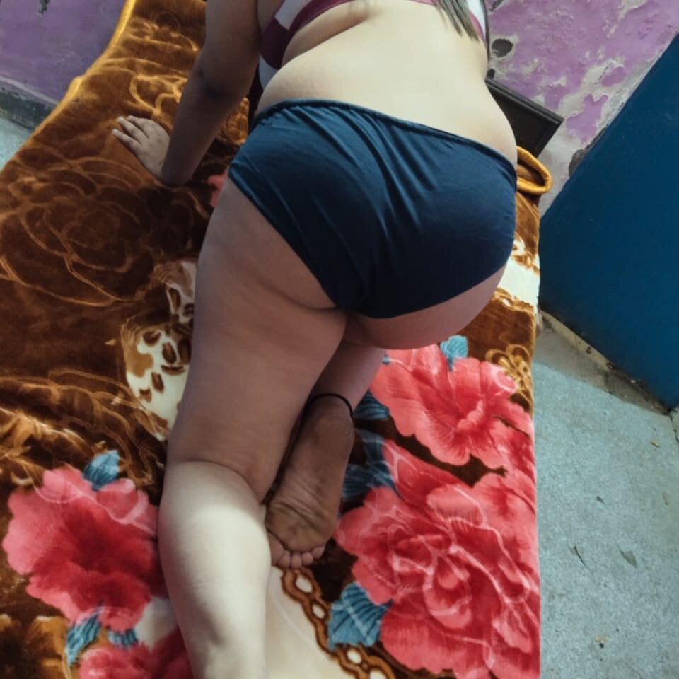 livesexr.com ruhi__1 livesex profile in bisexual cams