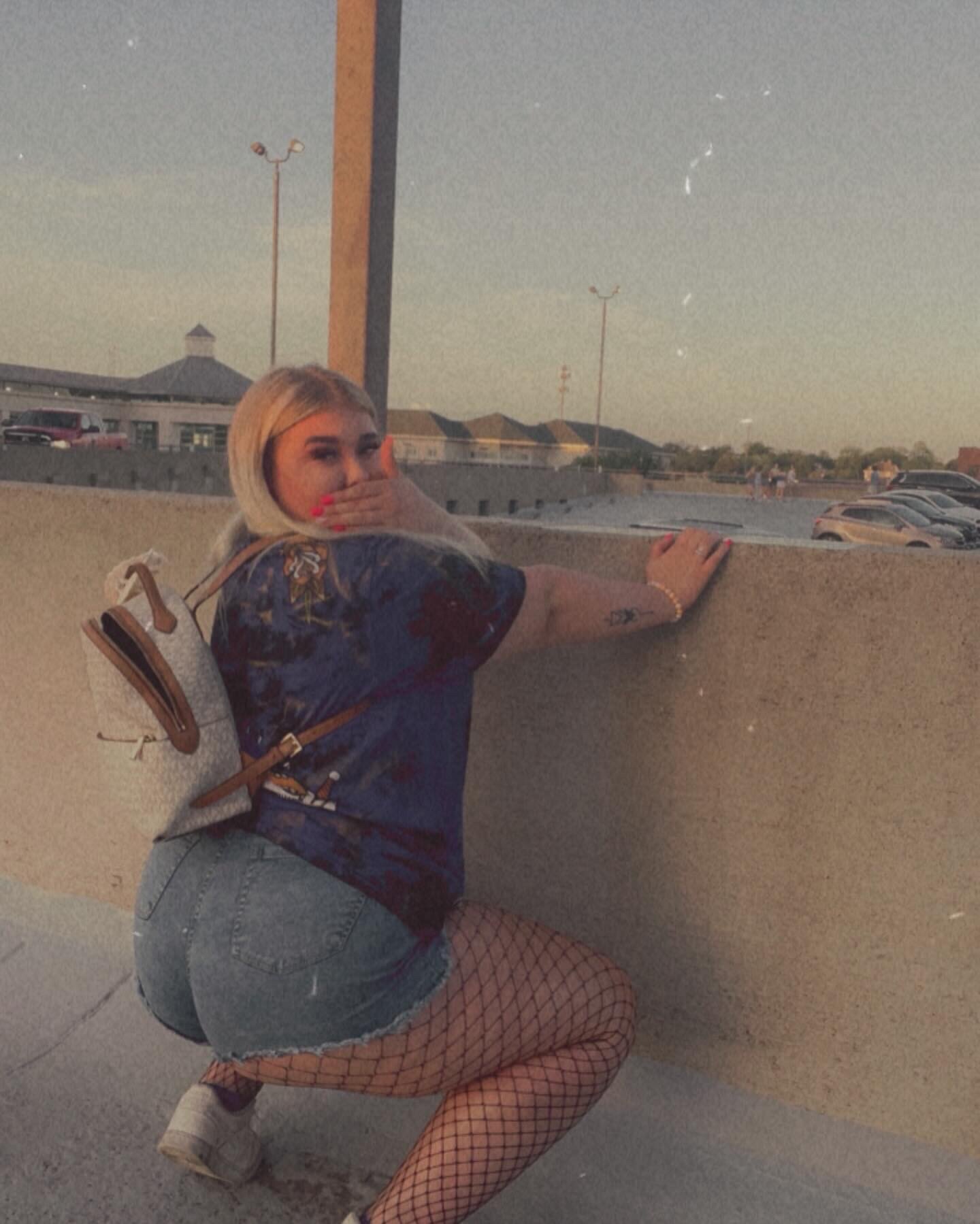 ThicBlondeBimbo