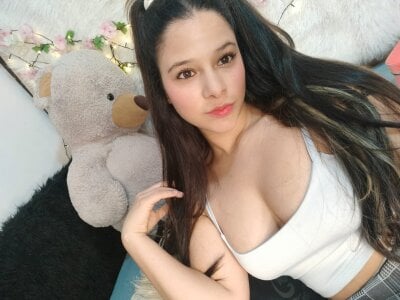 soft_doll_small123 on StripChat