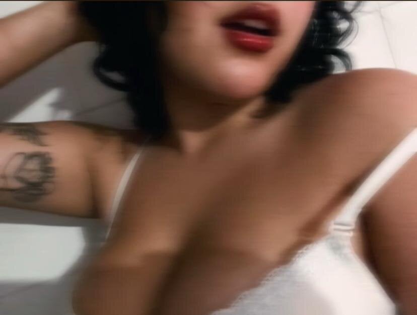 newporncams.com velvetkiss_ livesex profile in im-from-wherever-you-want-me-to-be cams