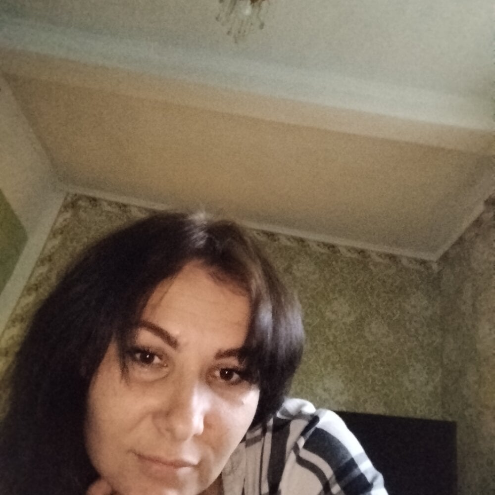 sleekcams.com mia24blove livesex profile in white cams