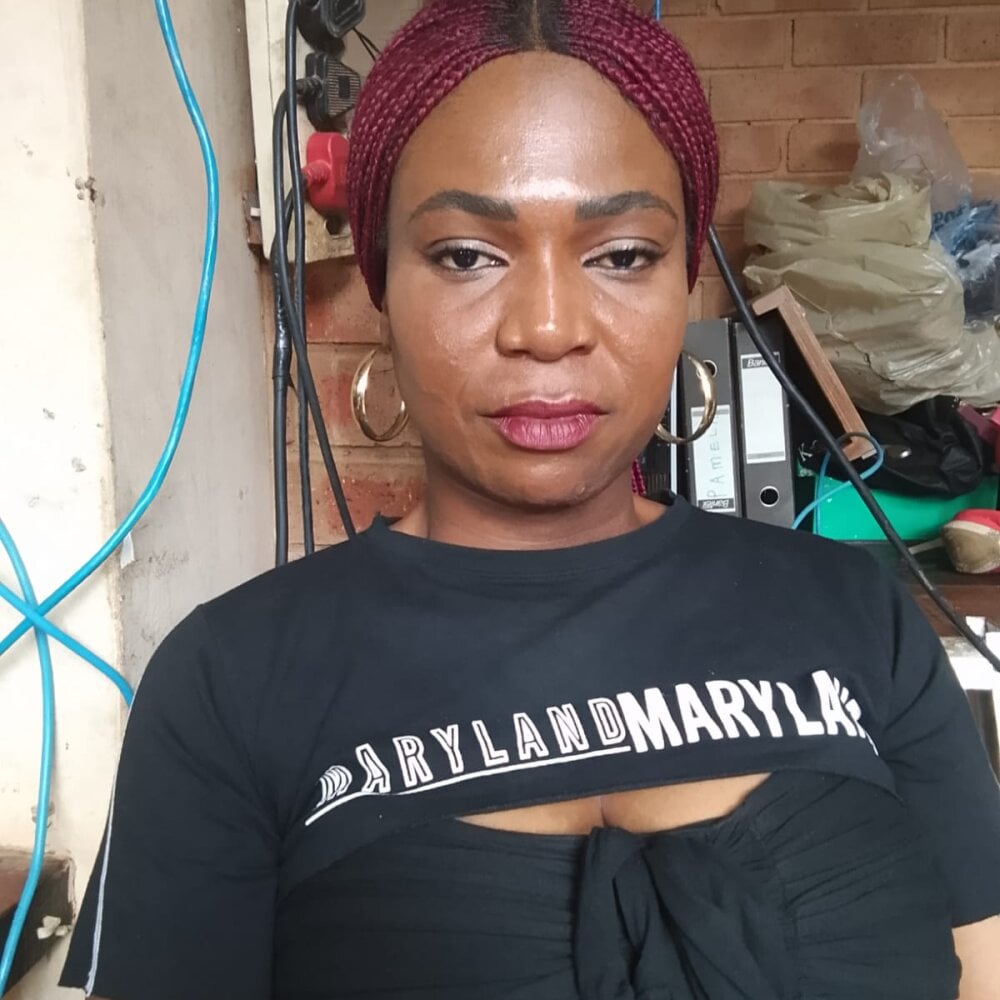 stripchat kinkyluscious webcam profile pic via elivecams.com