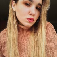 Mira_Owen offline chatrum