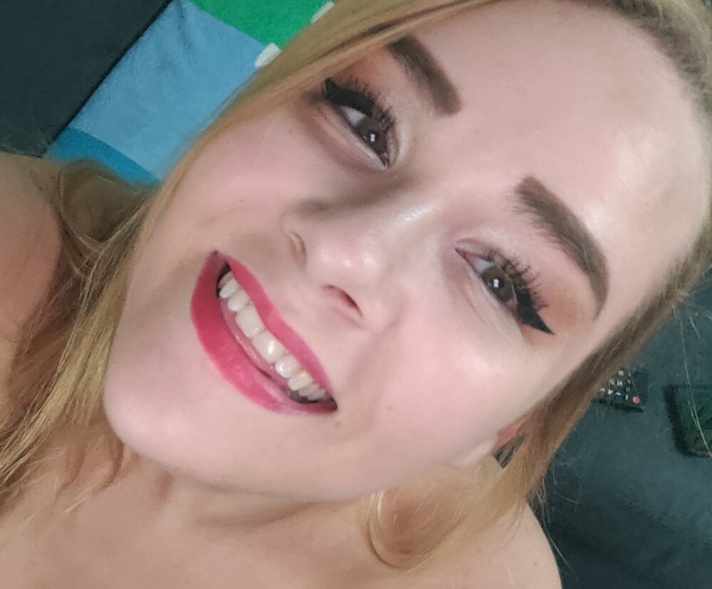 Kellylynn69's Offline XXX Chat