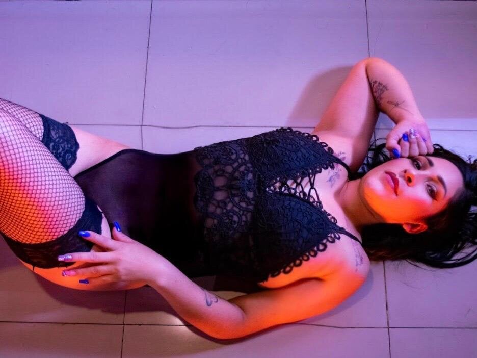 luna_lgomez_'s Offline Chat Room