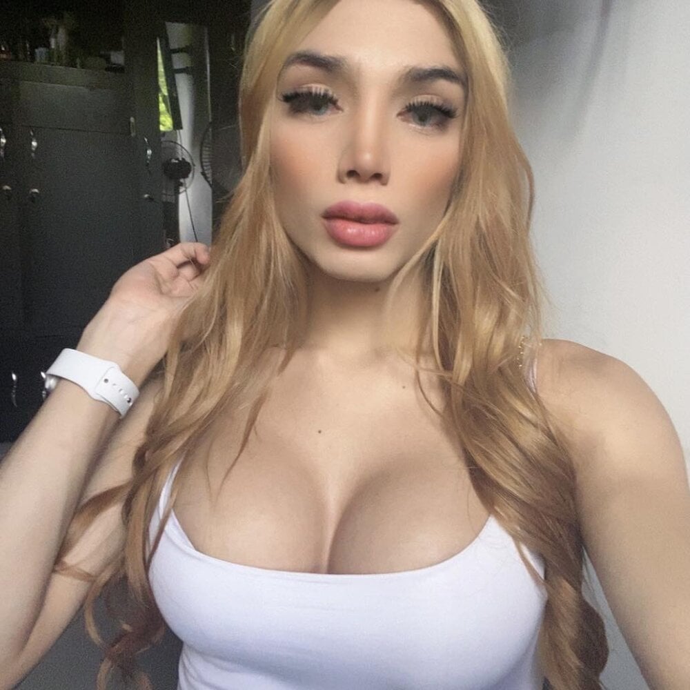salomezanin from stripchat