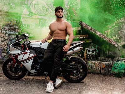 MerlinMuscular - Stripchat Cam2cam Eroticdance Masturbation Boy 