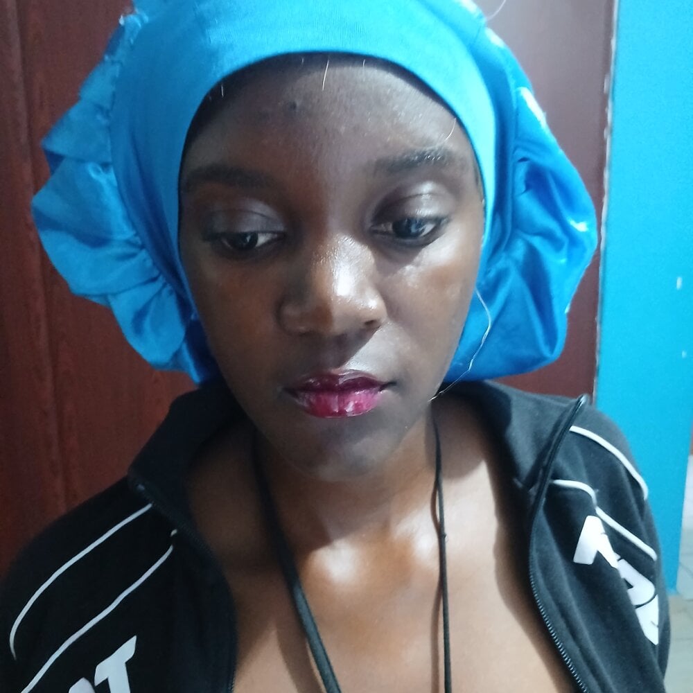 stripchat petitedoll_06 webcam profile pic via rudecam.live