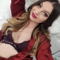 AmazingSheylla's Offline Chat Room