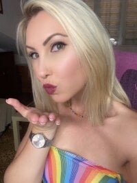 MelanieGriff's Live Sex Cam Show