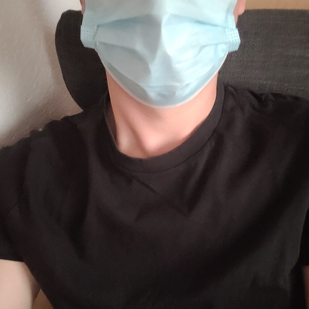 i_dont_know_00 from stripchat