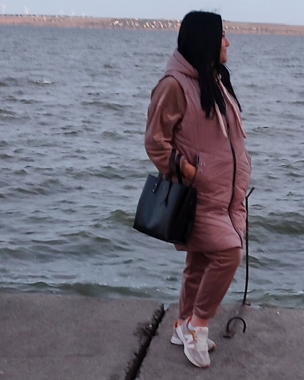 Nelle_Roxy