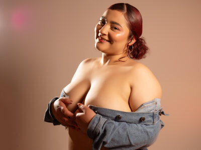 MiaCollins_2