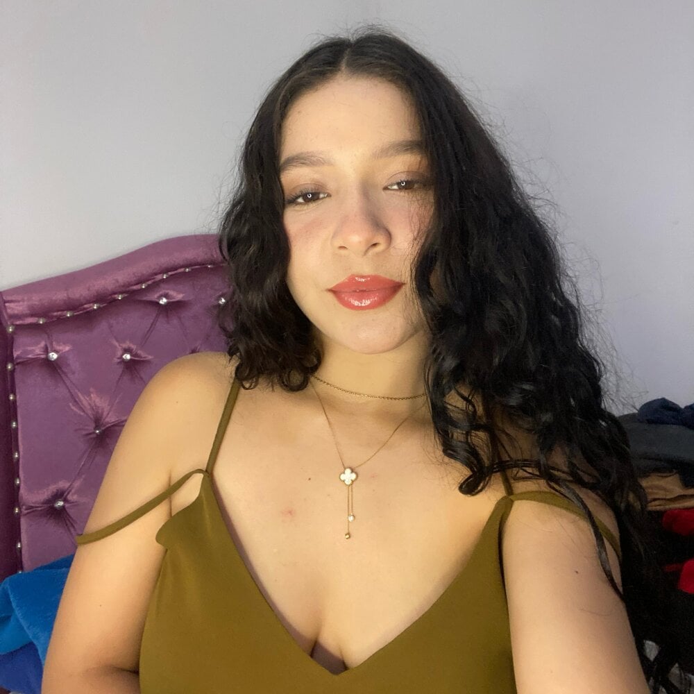 ValeriaRoux_ profile