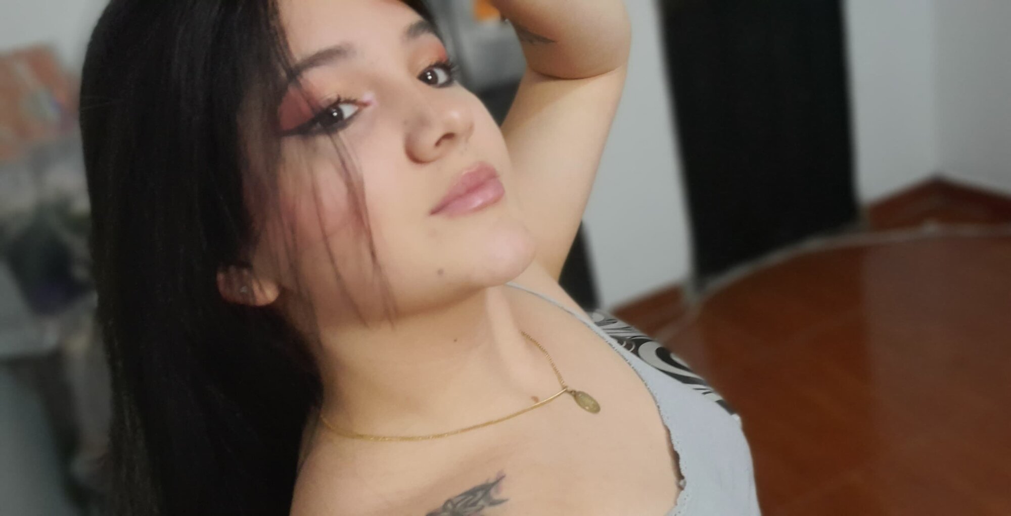 emily_nikolsans