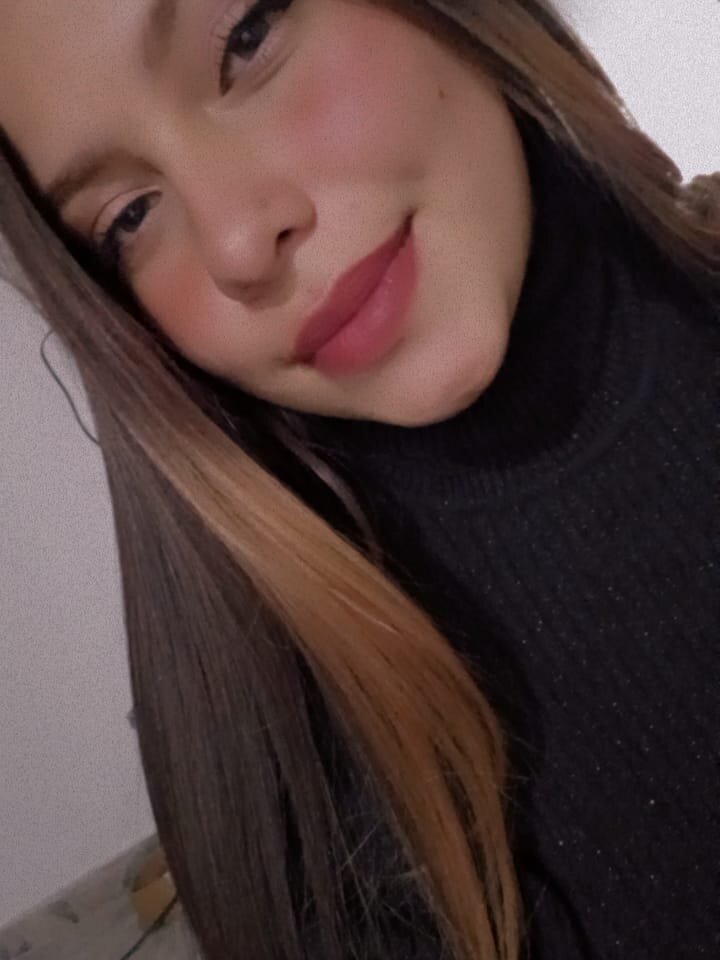 charlott_watson 💶 online sex webcam