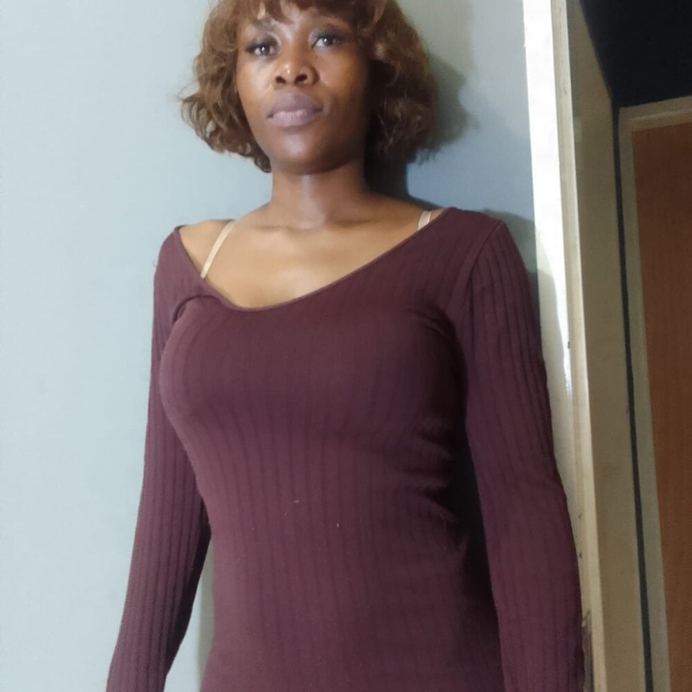 watchgirlcam.com ladyproxxx livesex profile in titty cams