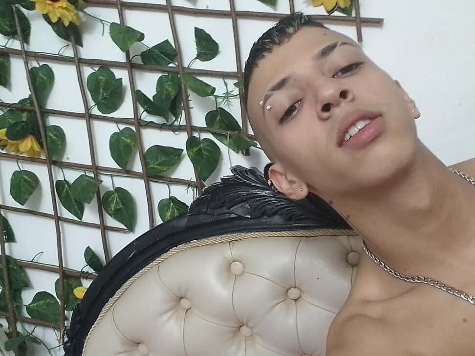 Alex_XADIEL