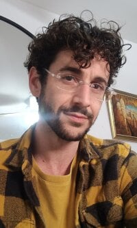 Hungry_Hole94's Offline Chat Room
