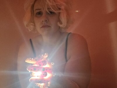MadelynDaisyMoanroe on StripChat