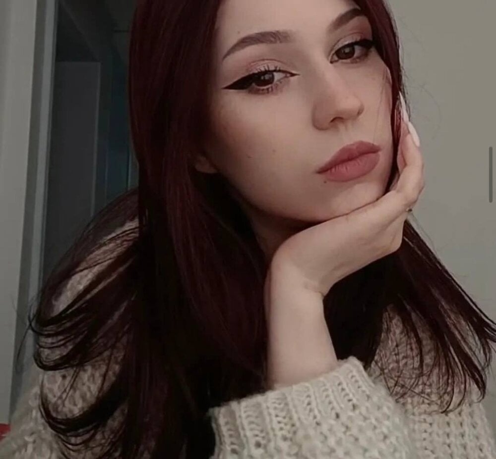 Dina_dee's Offline Chat Room
