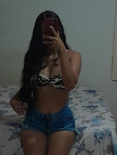 selena_mia - medium