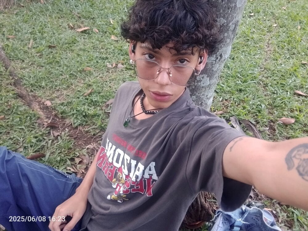 thedoll_ethan7 from stripchat