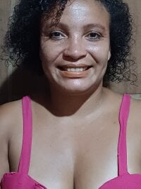 Joanabj22's Offline Chat Room