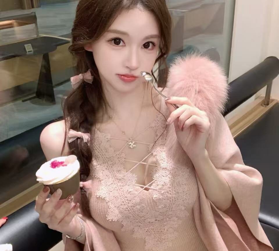 livesex.fan kisswana livesex profile in wherever-the-wind-blows-me cams