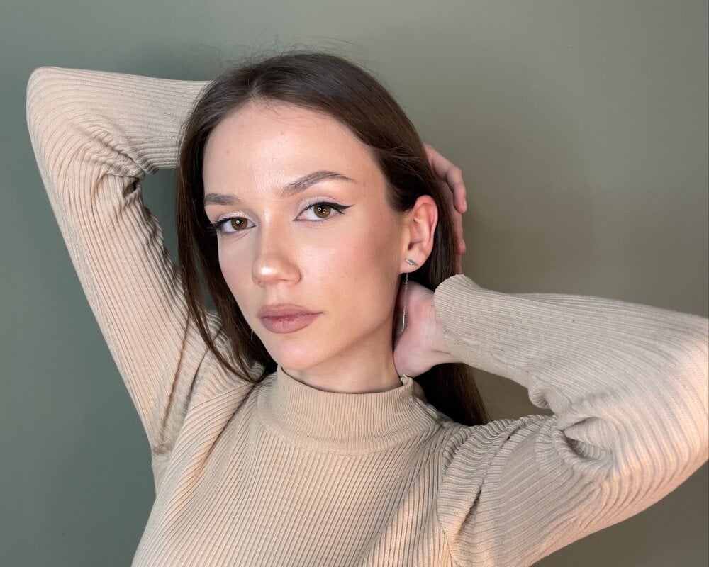 glamcambabes.com lucienovembre livesex profile in white-hair cams