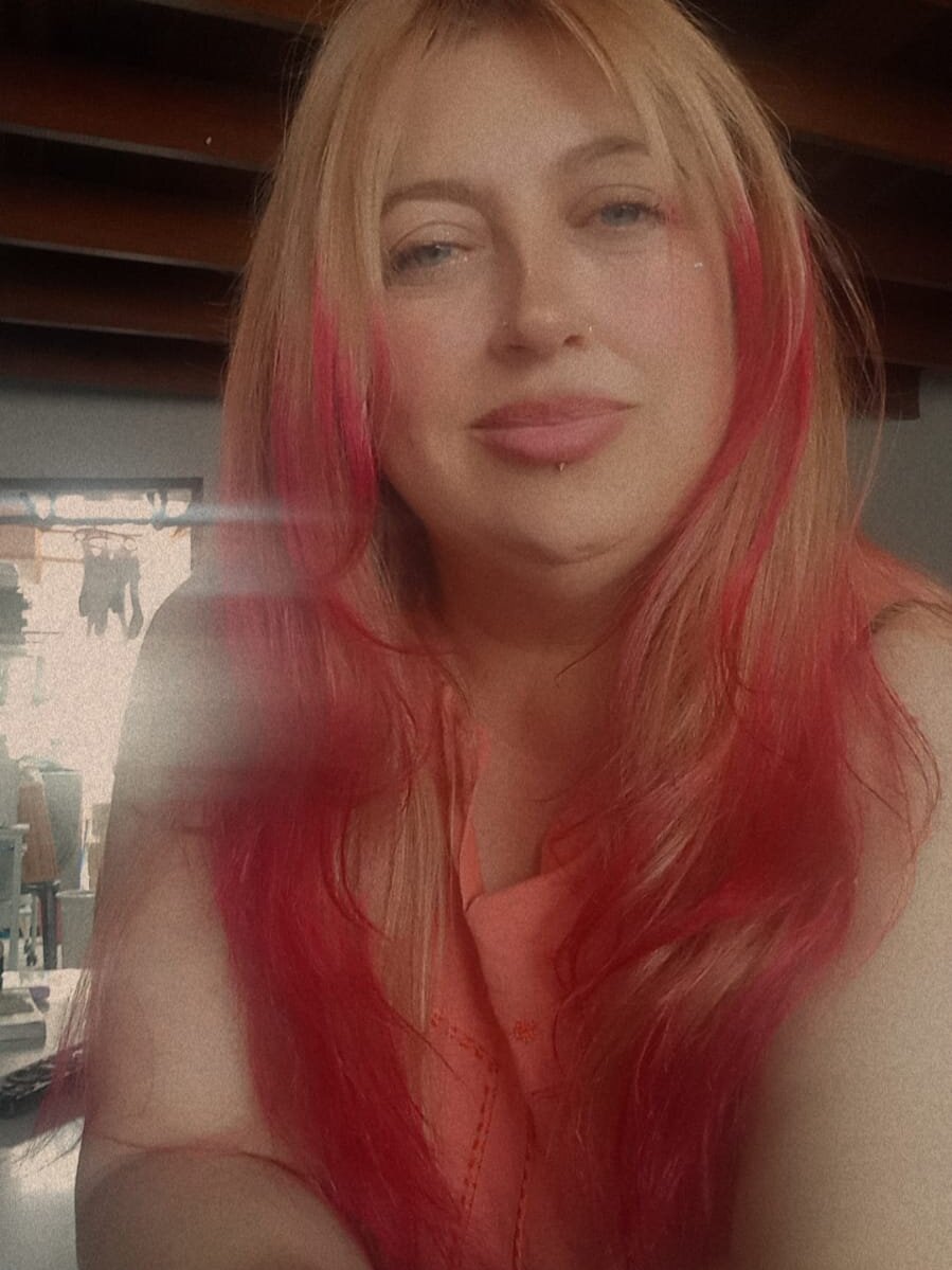 stripchat milfarlet webcam profile pic via livesex.fan