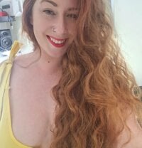 BustyCheatingAriel's Offline Chat Room