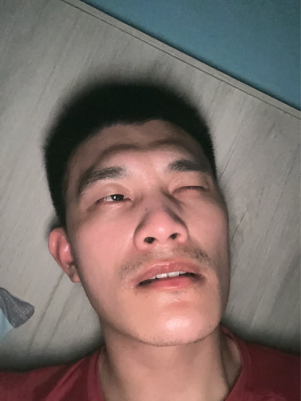 wei82701 Chat XXX Ngoại tuyến