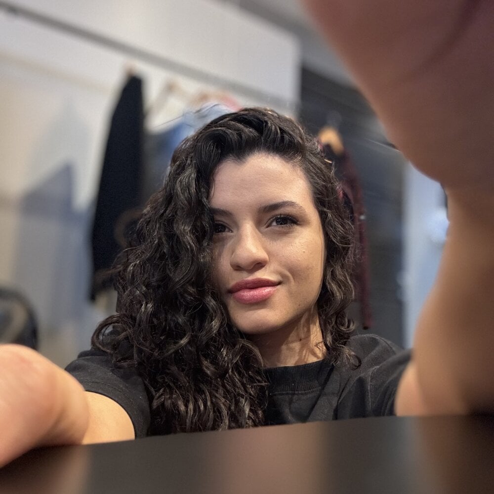 yasmimsaad Offline XXX Chat