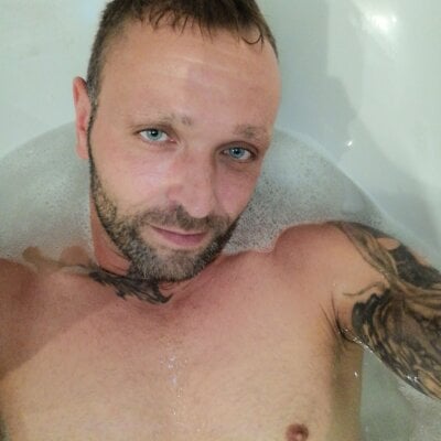 Niceblueeyes081288