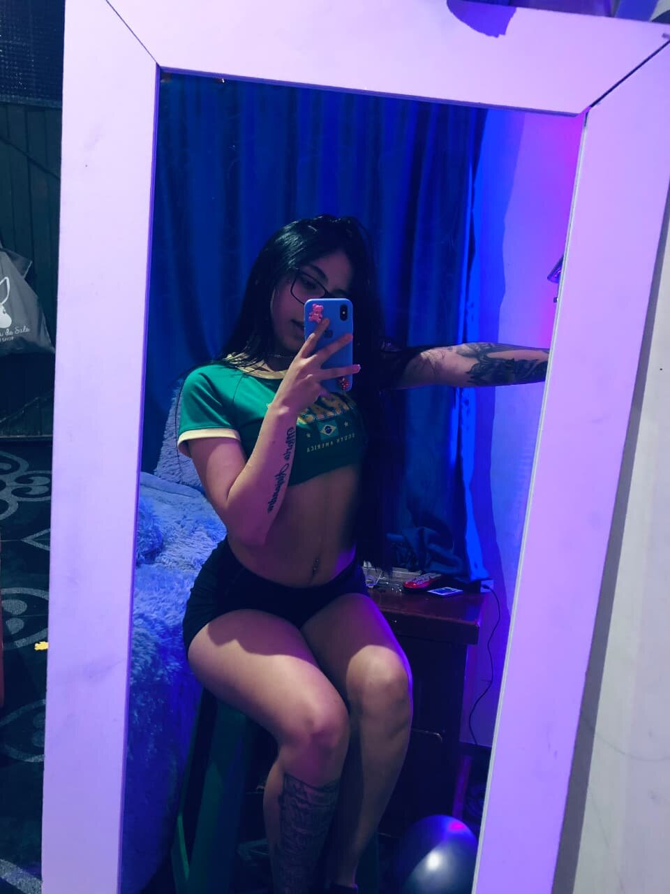 Pau_Scarlet