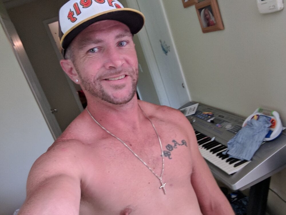 Handsome_HammerCock profile